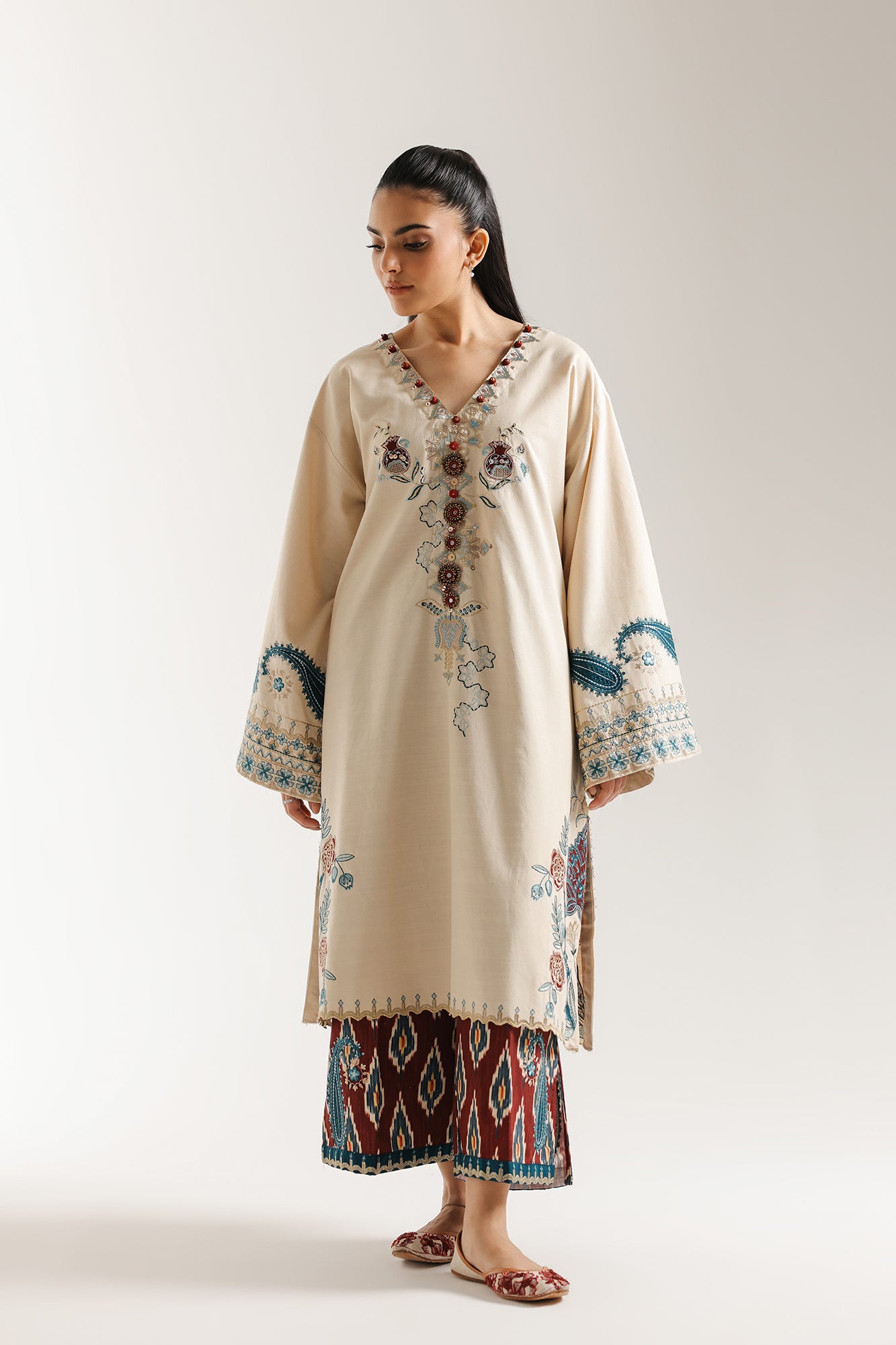 EMBROIDERED SUIT (E3670/103/004) - Image 2
