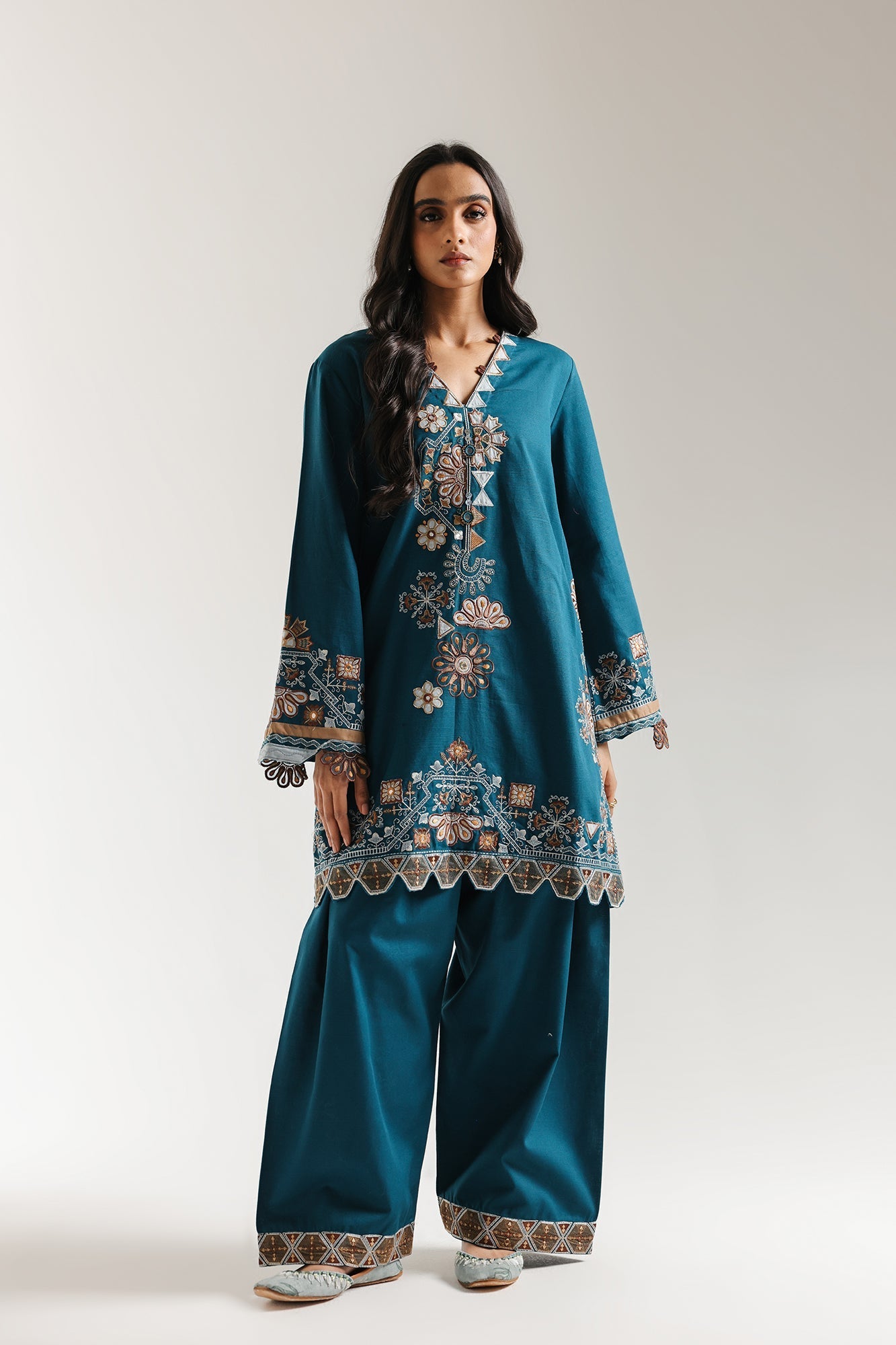 EMBROIDERED SUIT (E3706/103/605) - Image 2