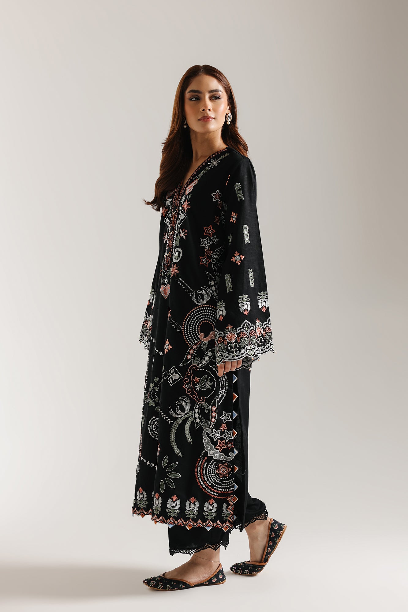 EMBROIDERED SUIT (E3712/103/901) - Image 3