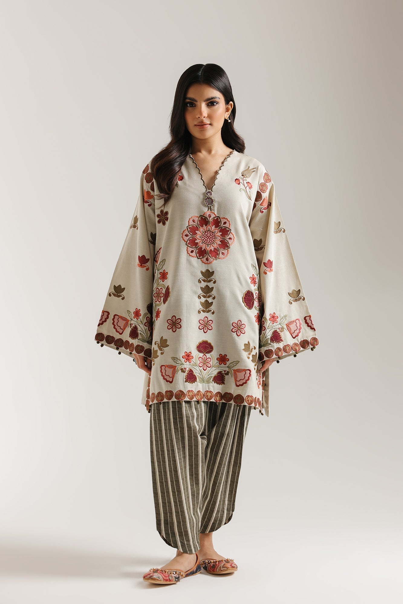 EMBROIDERED SUIT (E3733/103/722) - Image 2