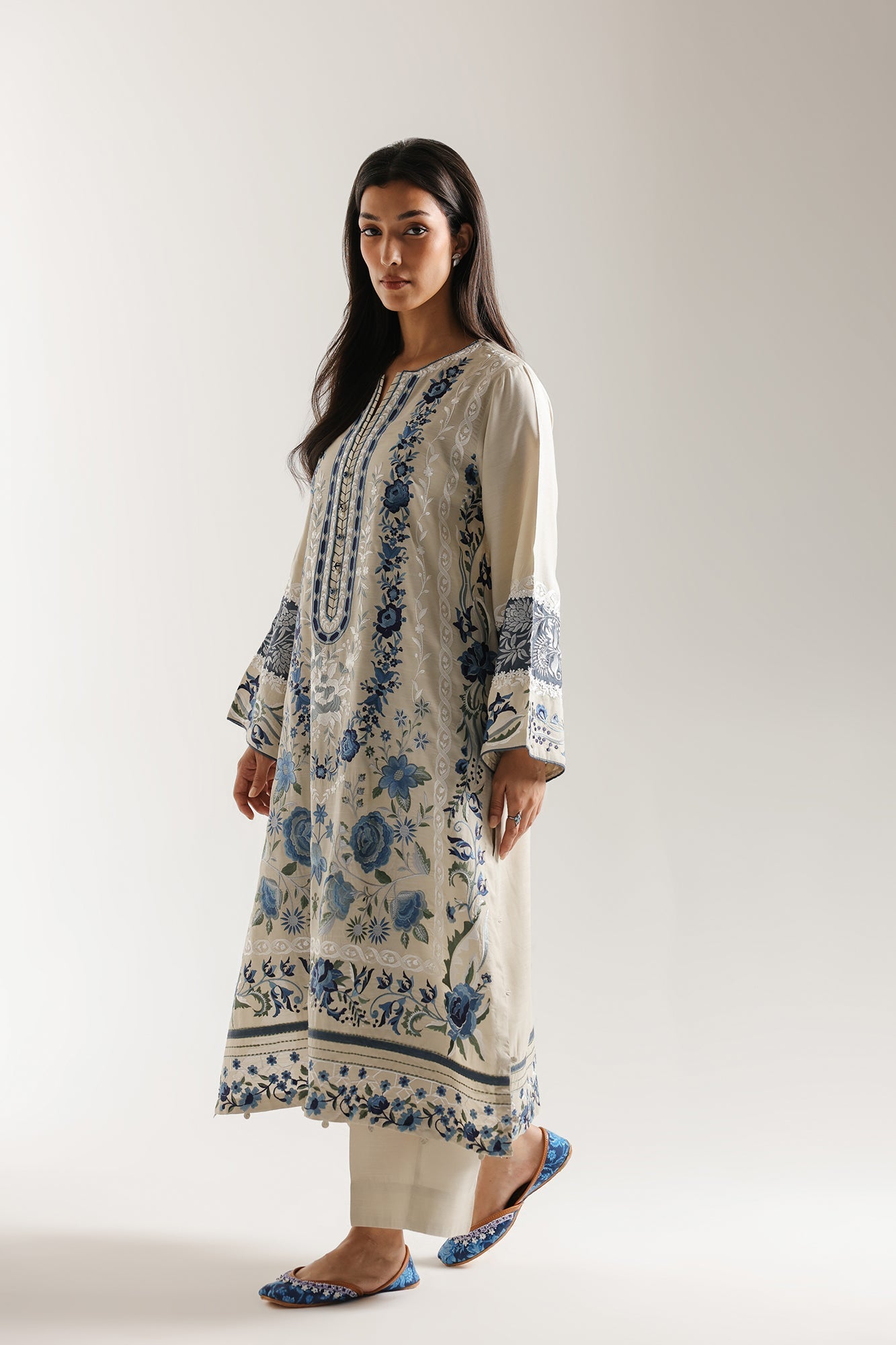 EMBROIDERED SUIT (E3778/103/722) - Image 3