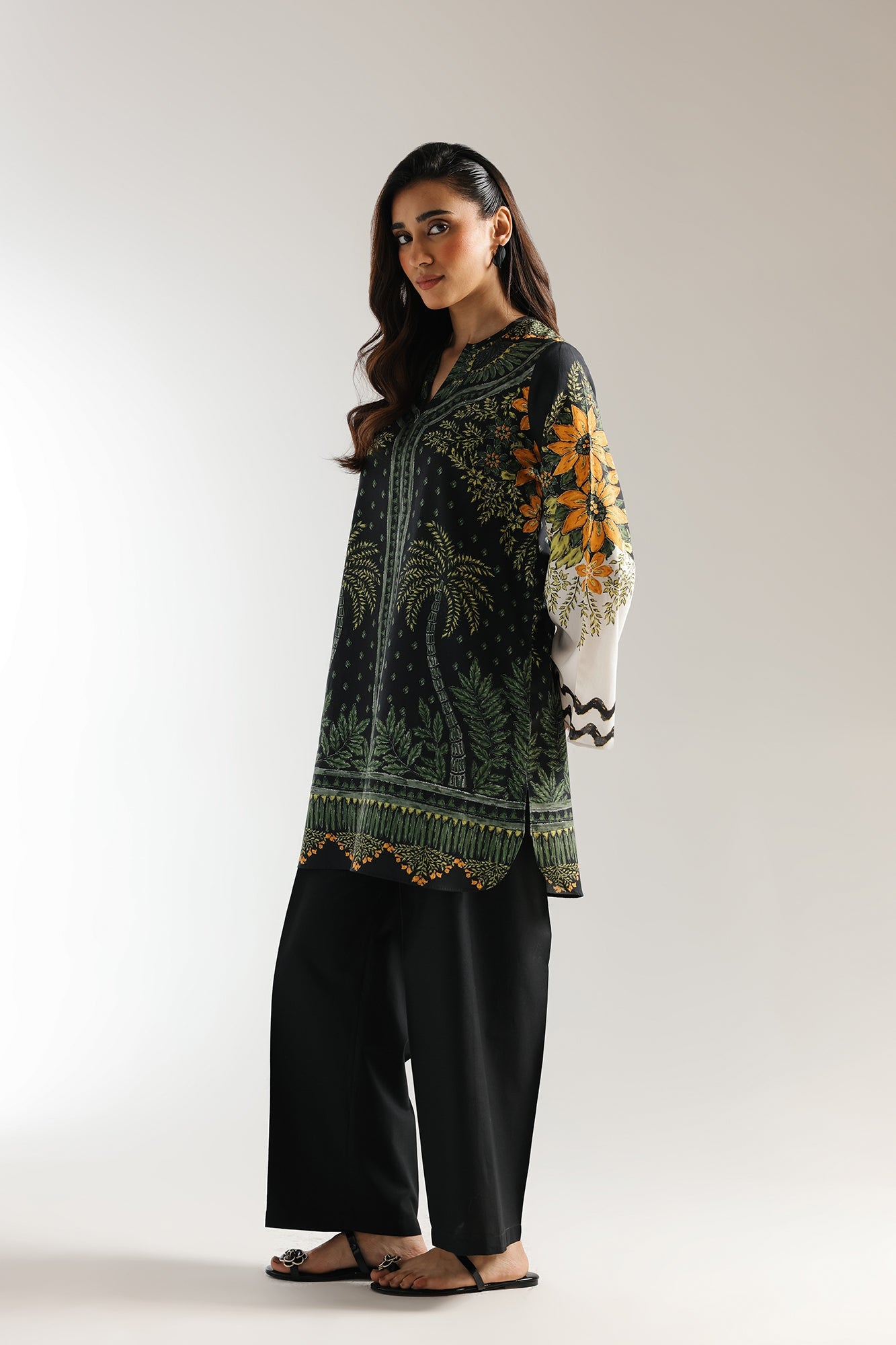 PRINTED KURTI (E5807/102/901) - Image 3