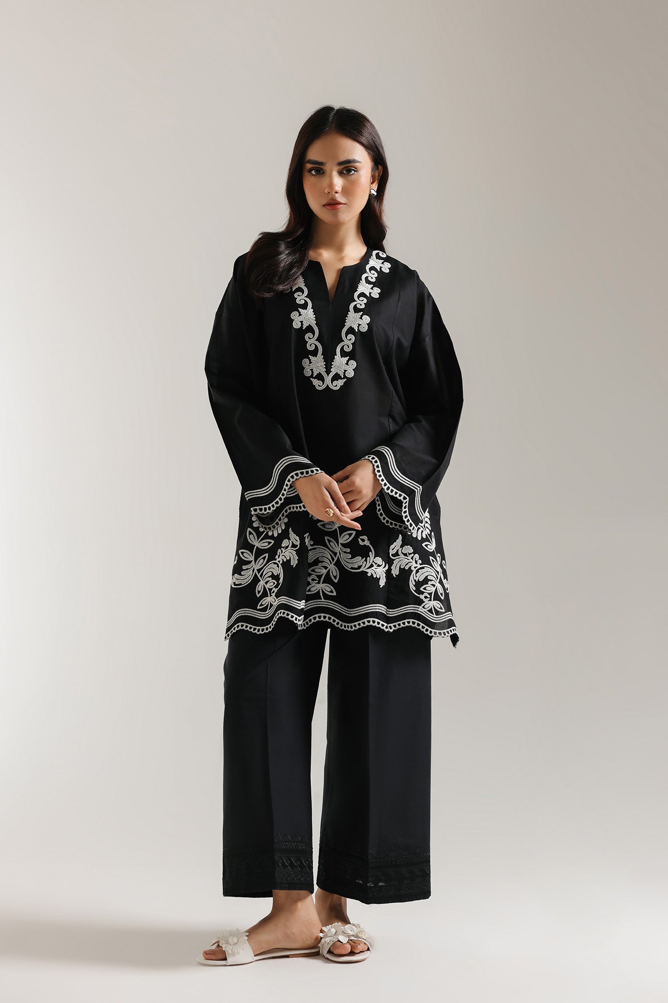 EMBROIDERED KURTI (E102/902/5832) - Image 2