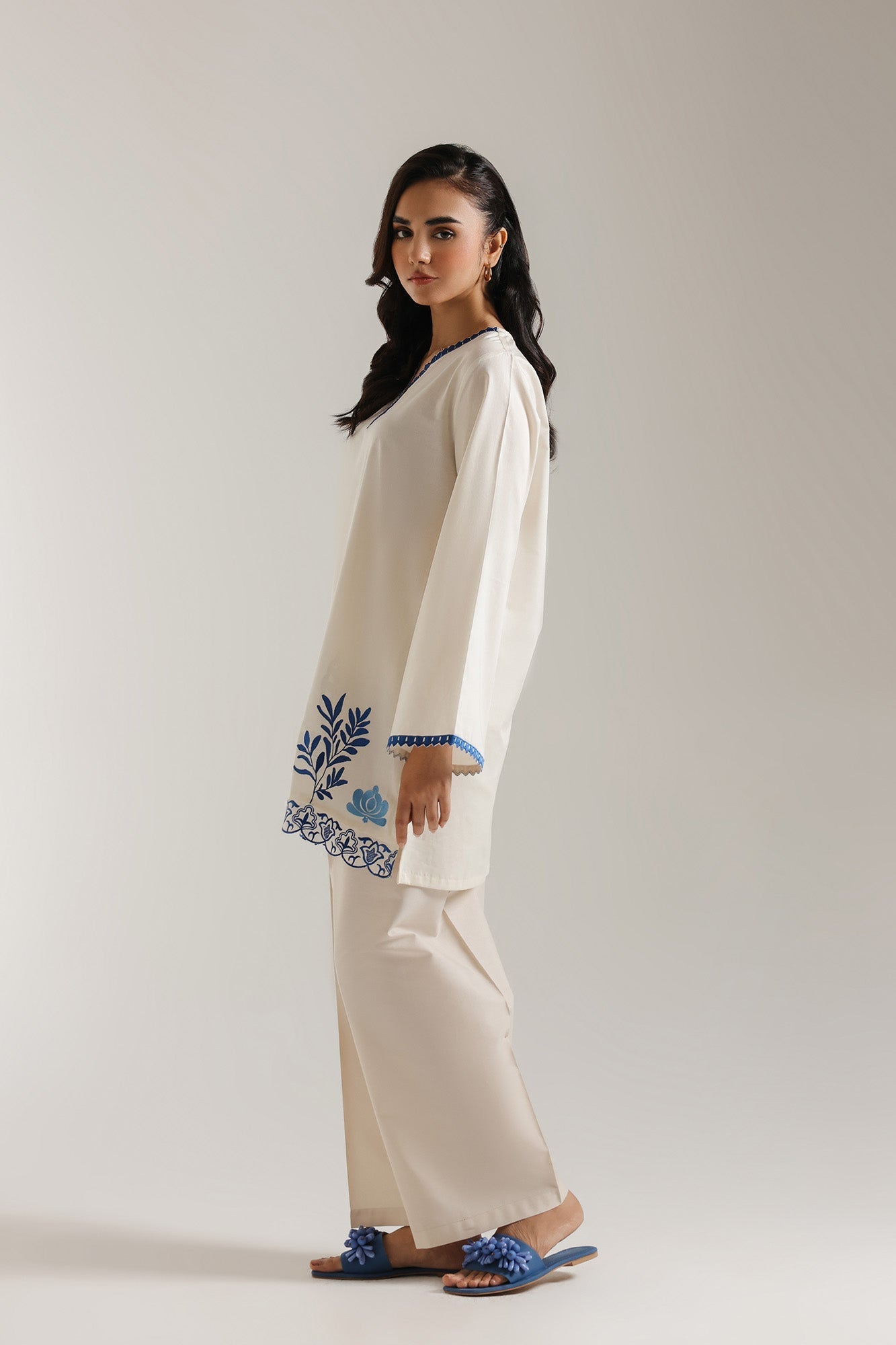EMBROIDERED SHIRT (E102/002/5833) - Image 2