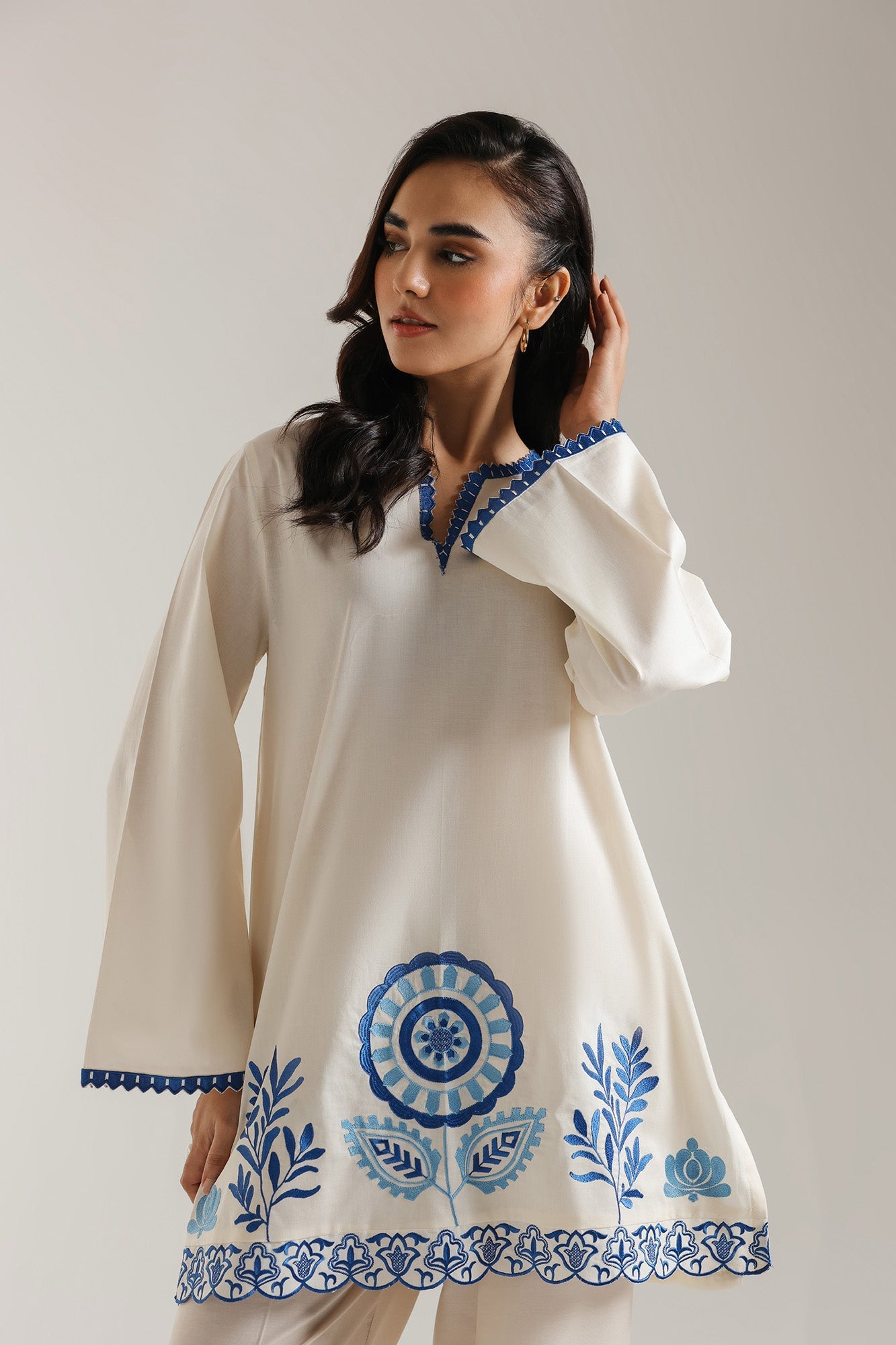 EMBROIDERED SHIRT (E102/002/5833) - Image 4