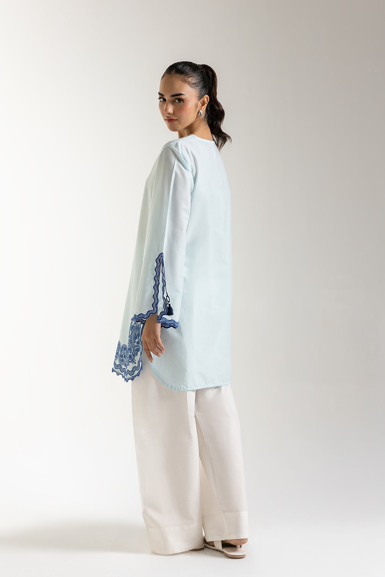 EMBROIDERED SHIRT (E5841/102/617) - Image 4