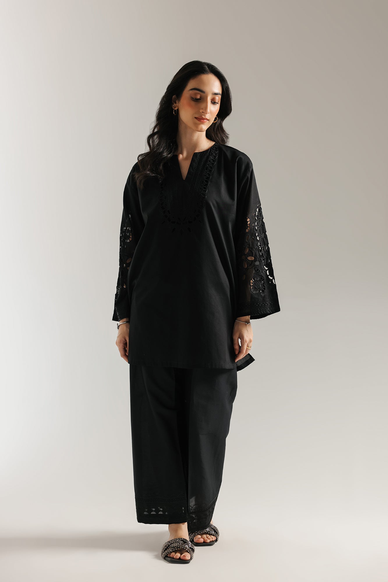 EMBROIDERED KURTI (E5848/102/902) - Image 2