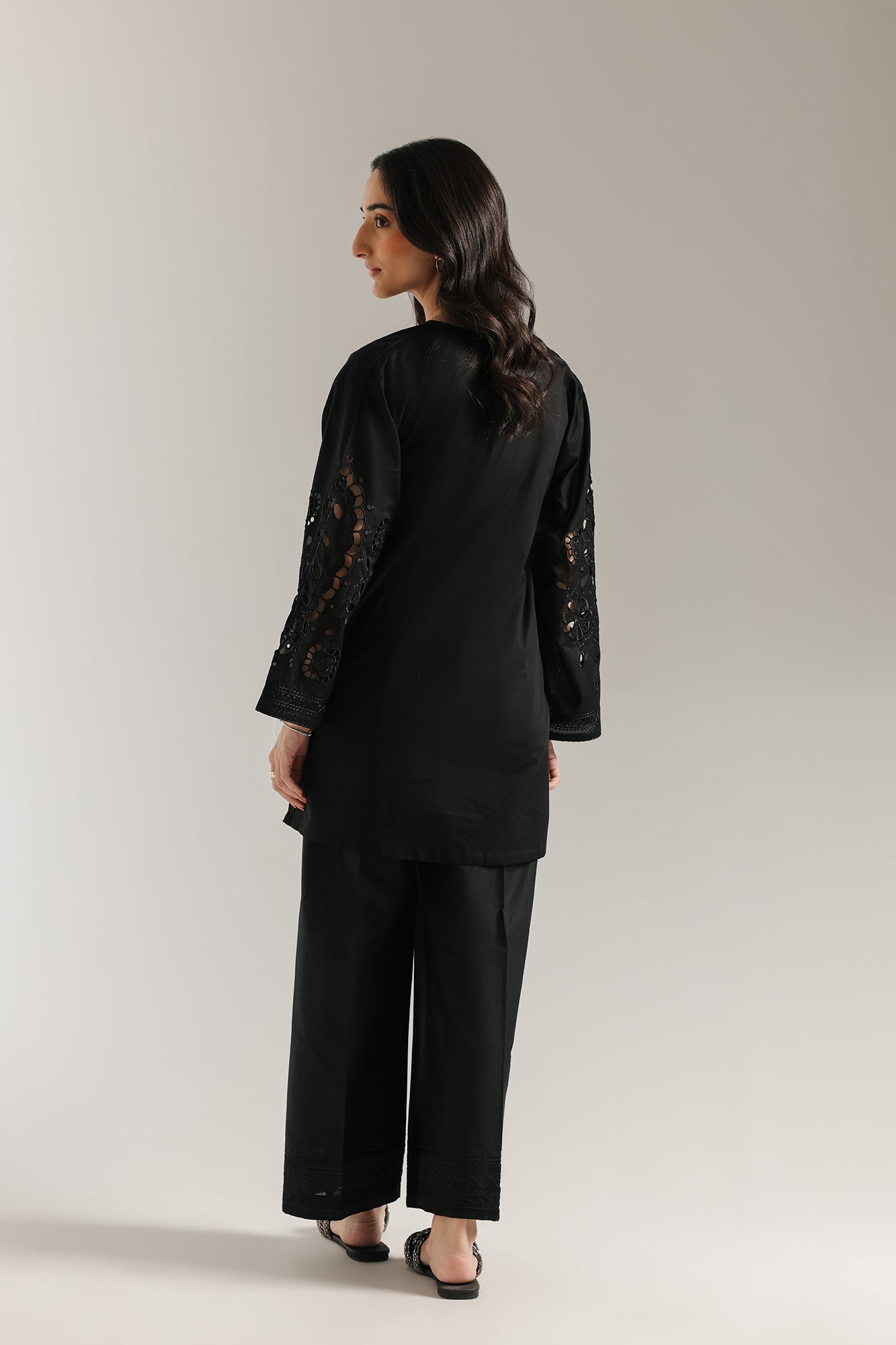 EMBROIDERED KURTI (E5848/102/902) - Image 4