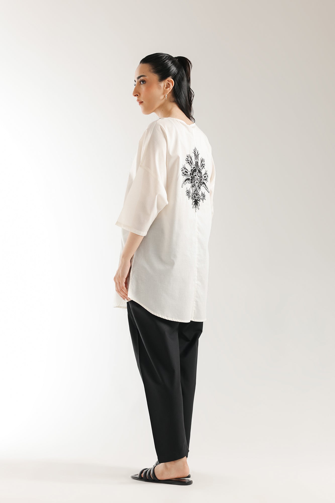 EMBROIDERED KURTI (E5856/102/002) - Image 4