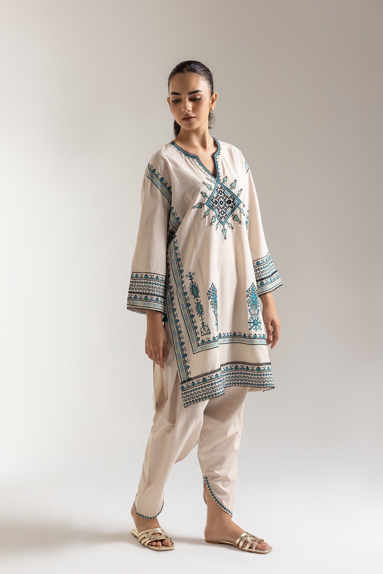EMBROIDERED SUIT (E6145/102/006) - Image 2