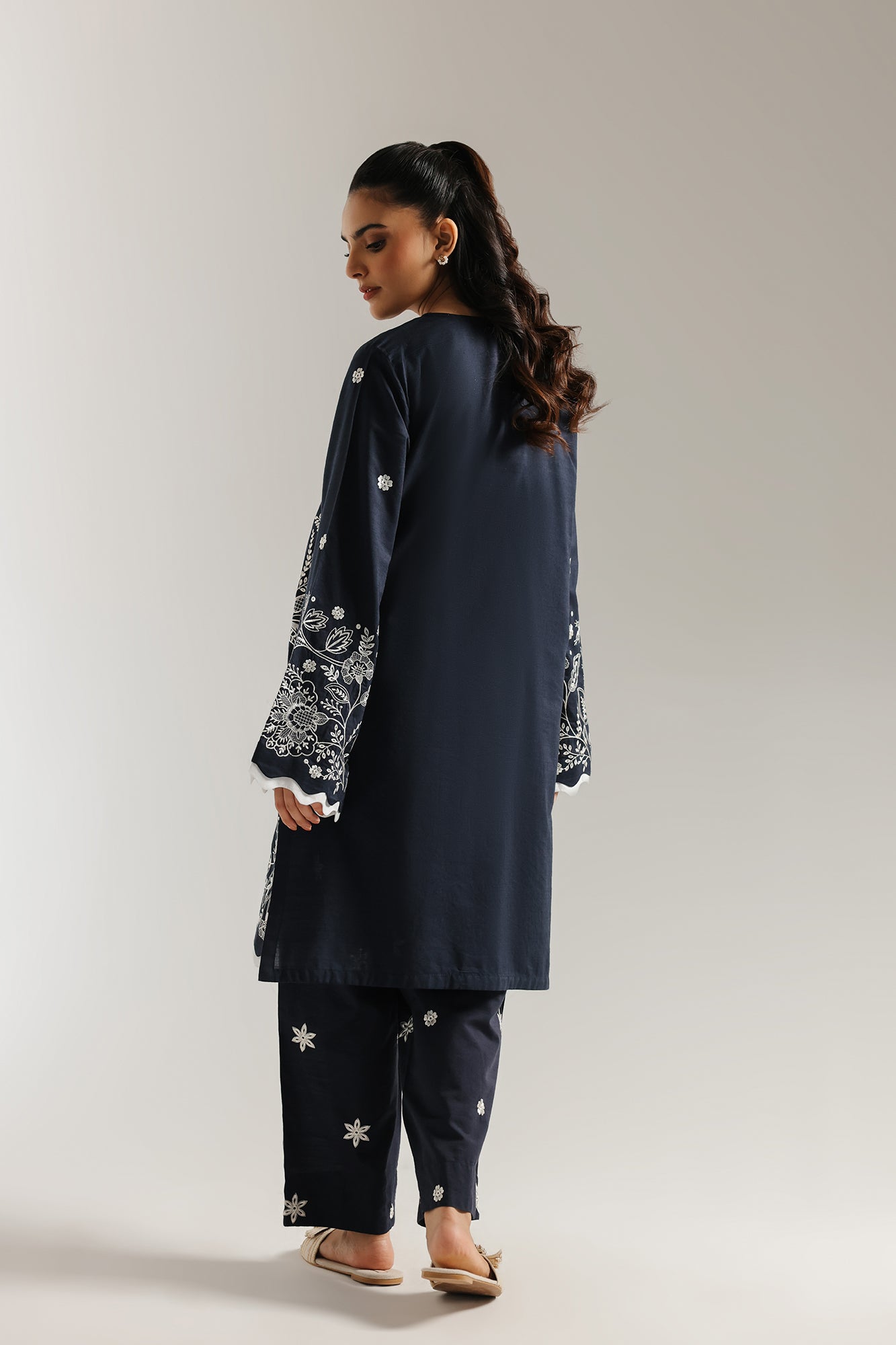 EMBROIDERED SUIT (E6179/102/619) - Image 3
