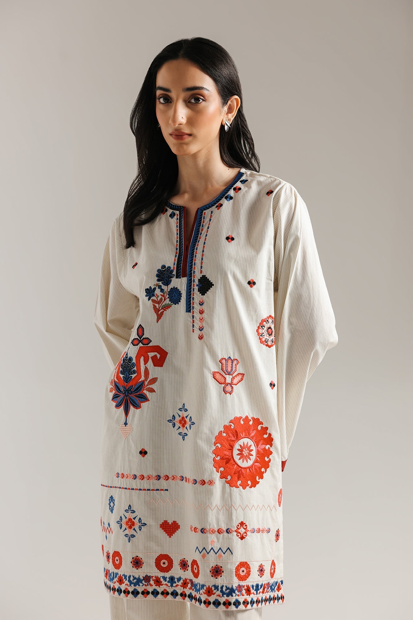 EMBROIDERED SUIT (E6182/102/004) - Image 5