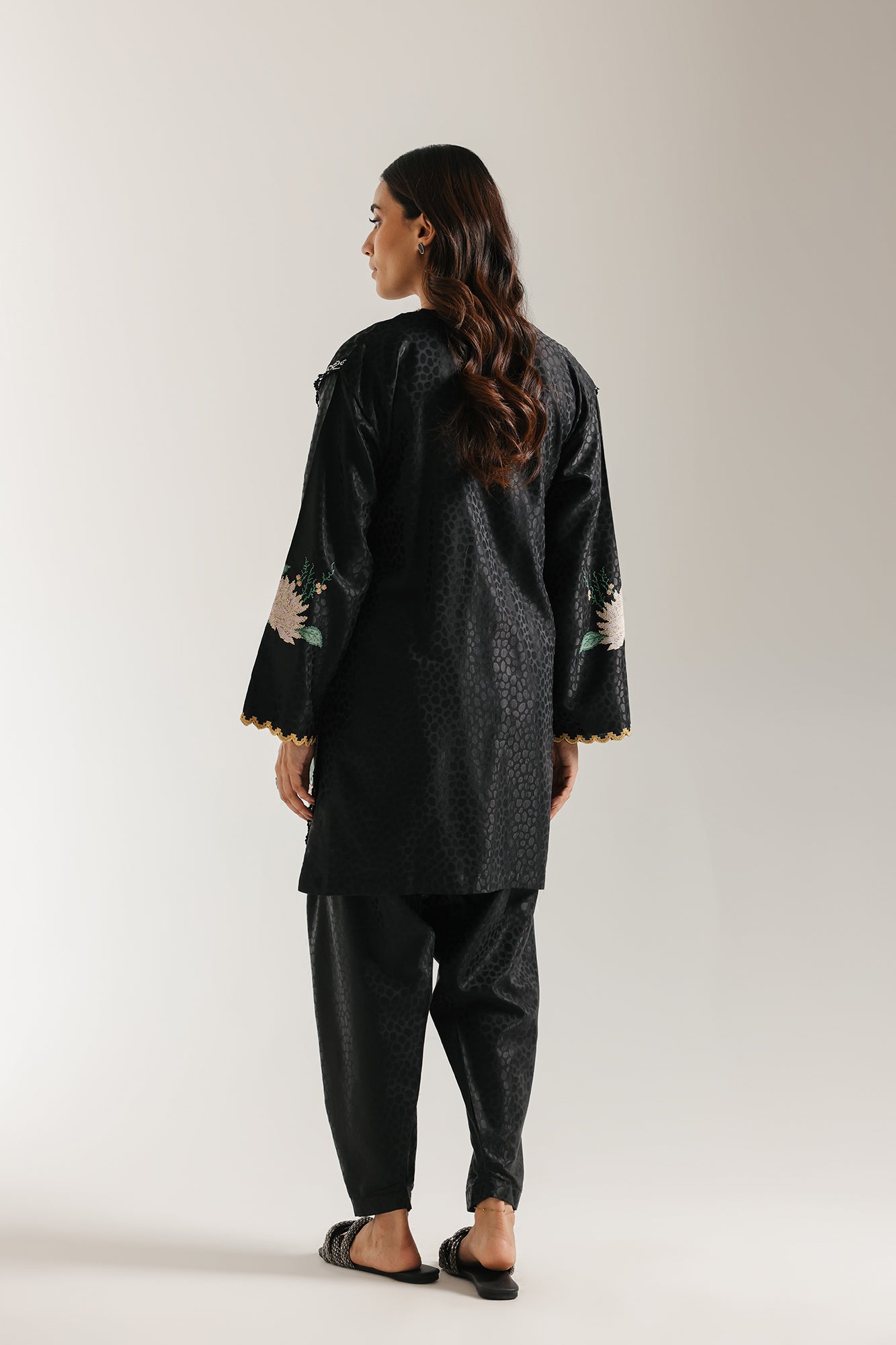 EMBROIDERED SUIT (E6628/102/901) - Image 3