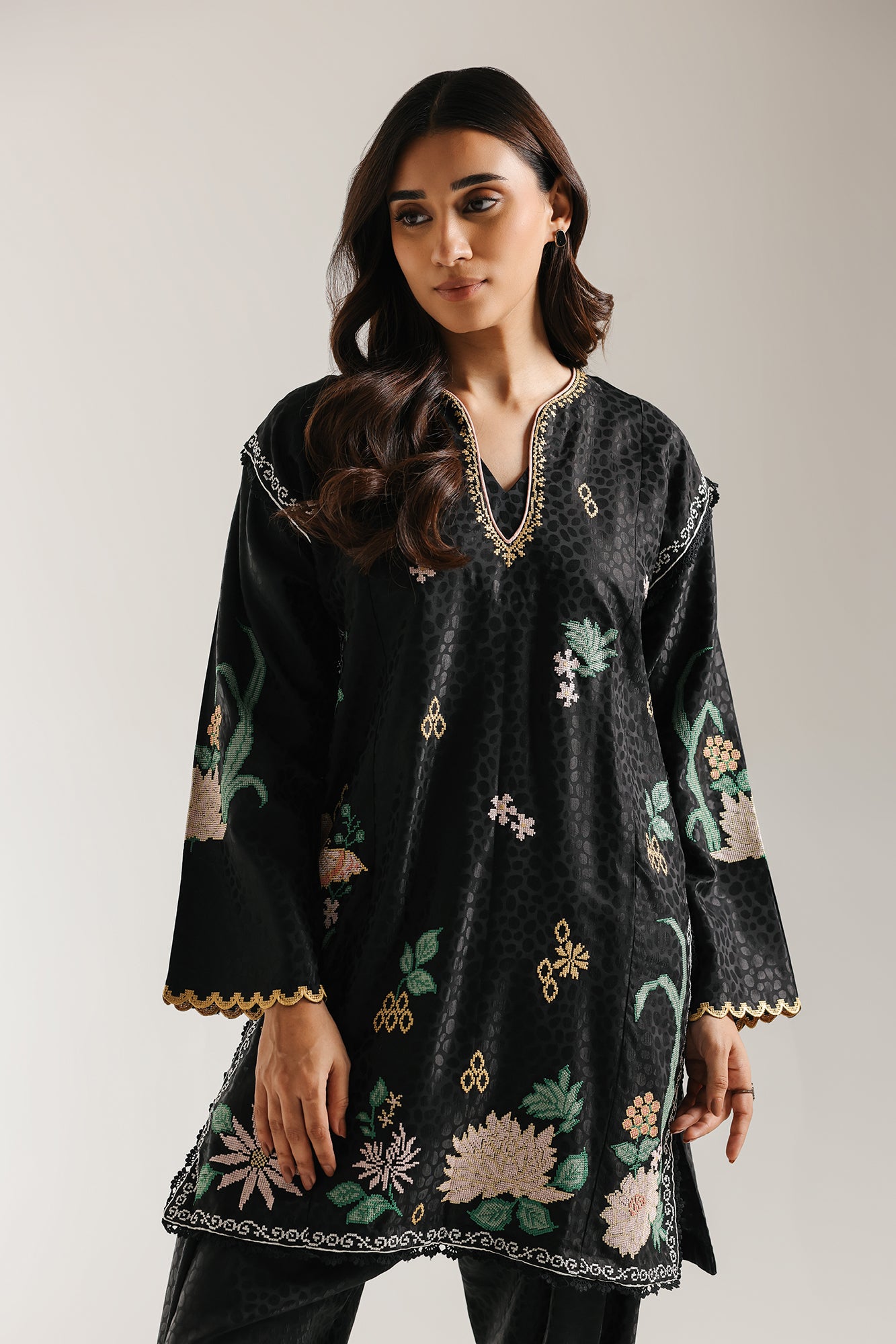EMBROIDERED SUIT (E6628/102/901) - Image 4