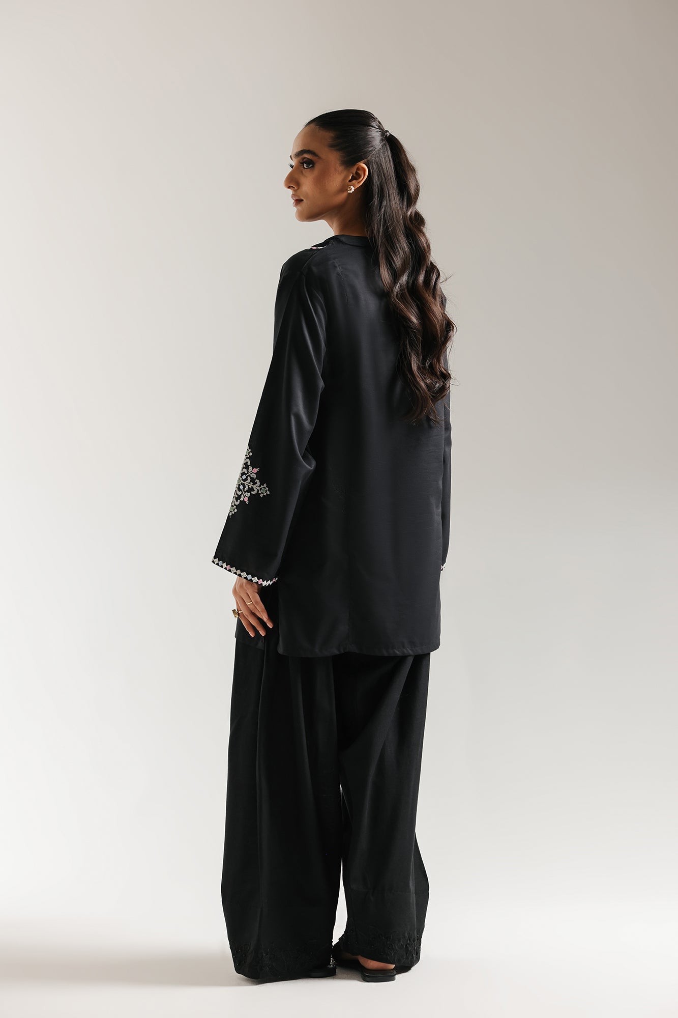 EMBROIDERED KURTI (E6656/102/902) - Image 4
