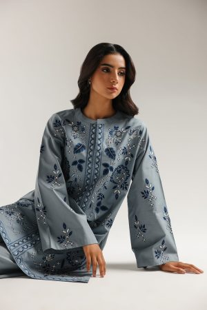 EMBROIDERED SUIT (E6973/102/605)
