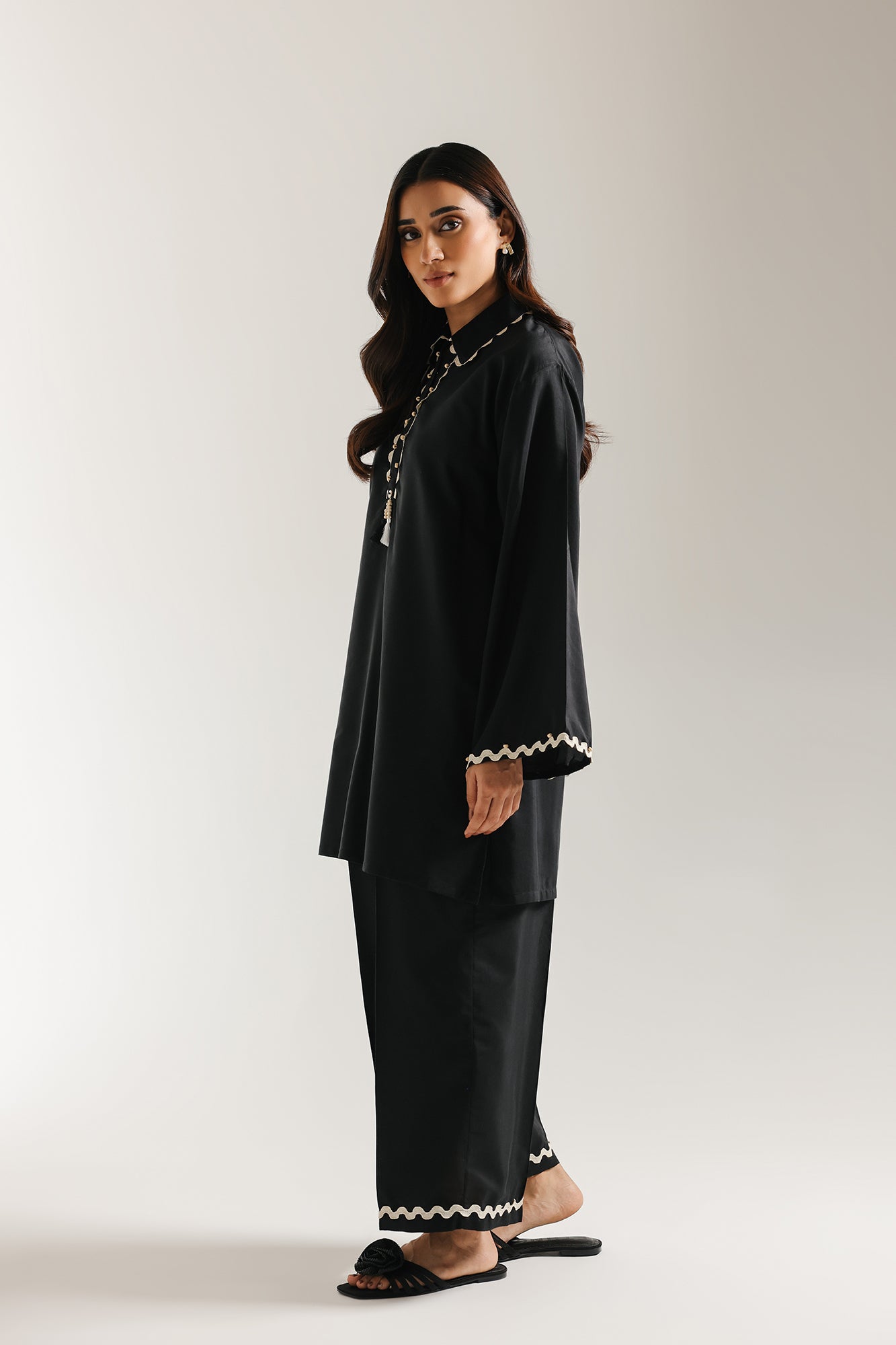 EMBROIDERED SUIT (E6981/102/901) - Image 3