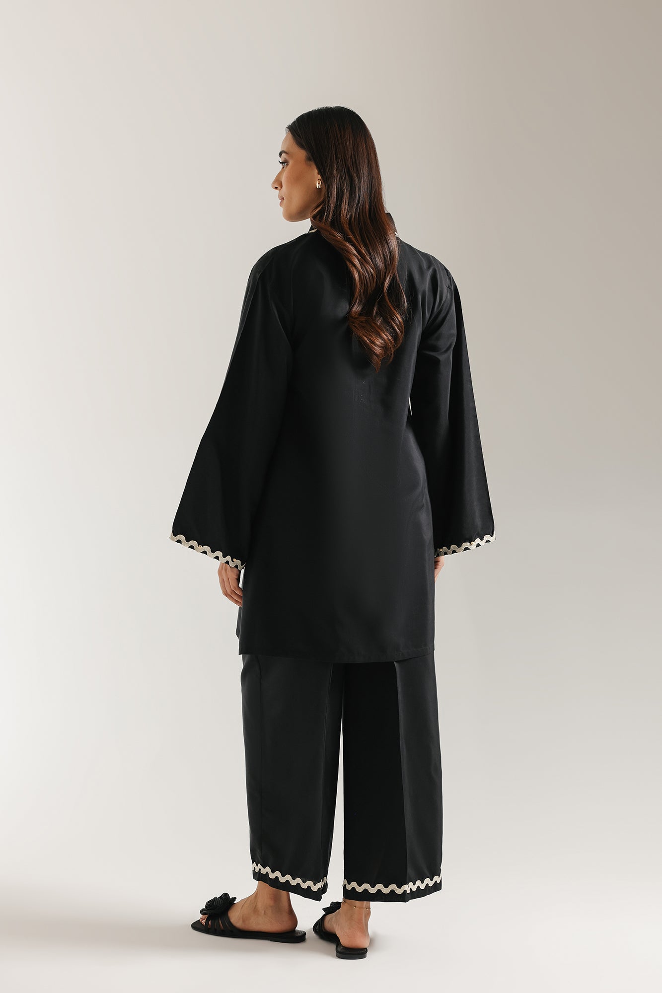 EMBROIDERED SUIT (E6981/102/901) - Image 4