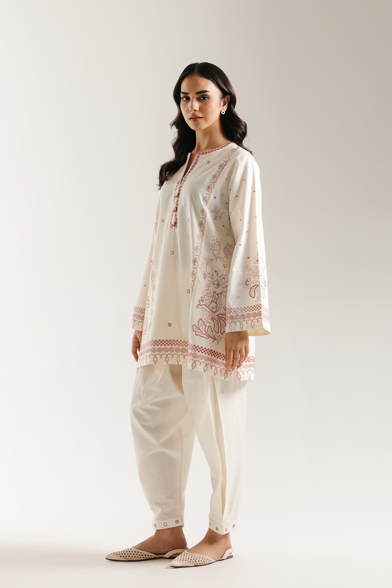 EMBROIDERED SUIT (E7000/102/002) - Image 2