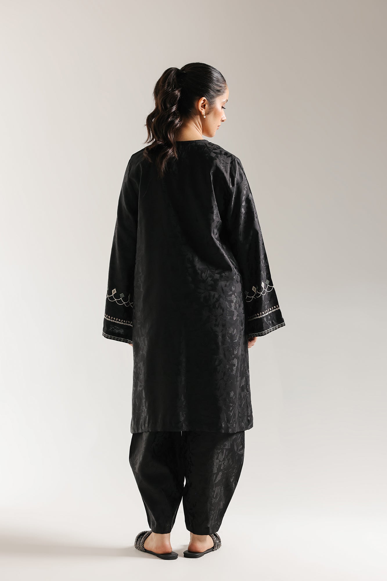 EMBROIDERED SUIT (E7020/102/901) - Image 3