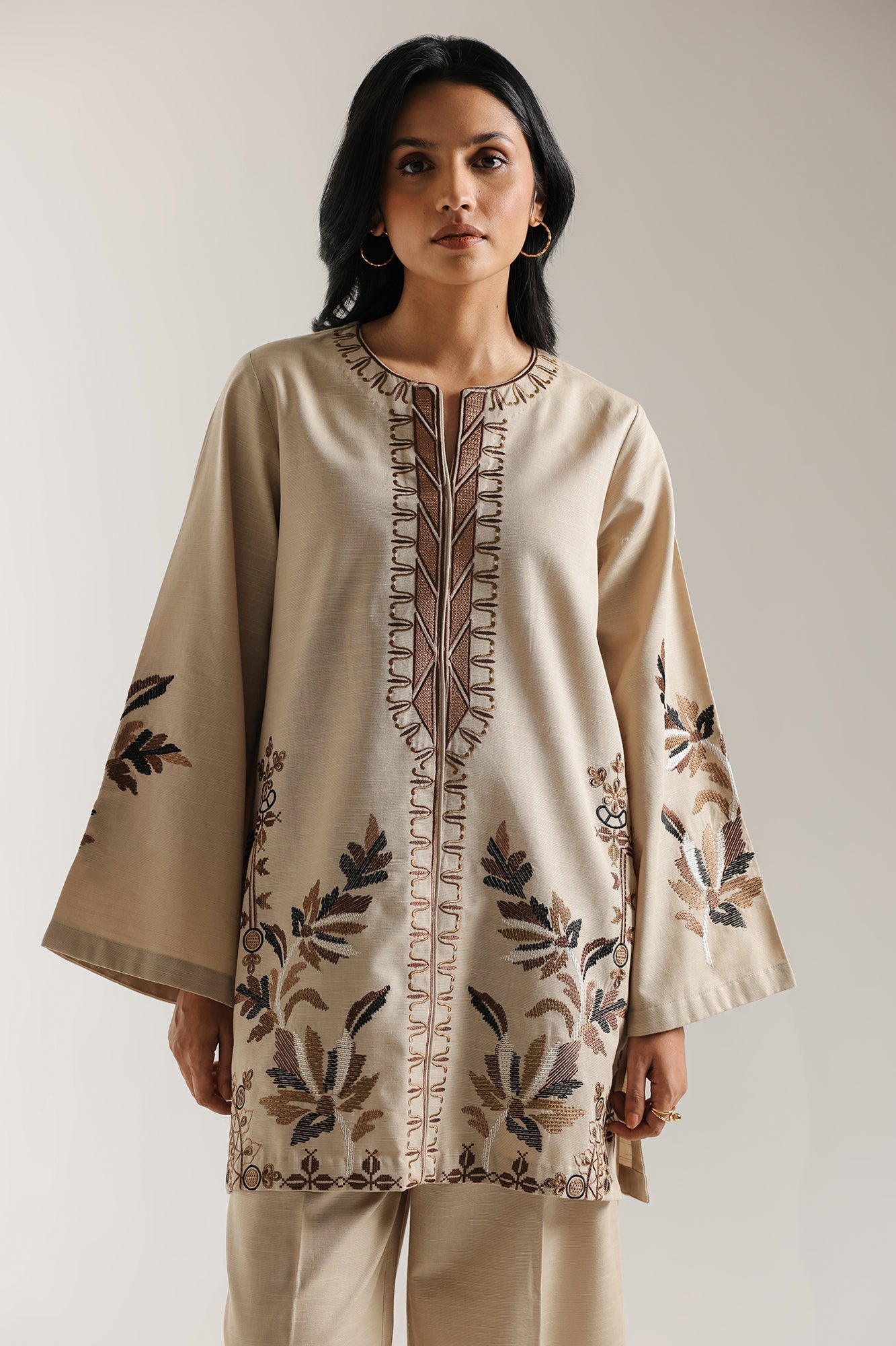 EMBROIDERED SUIT (E7239/102/112) - Image 4