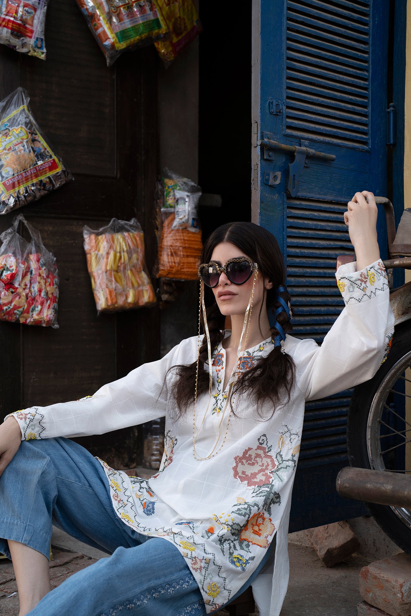 EMBROIDERED KURTI (S2E0492/119/002) - Image 2