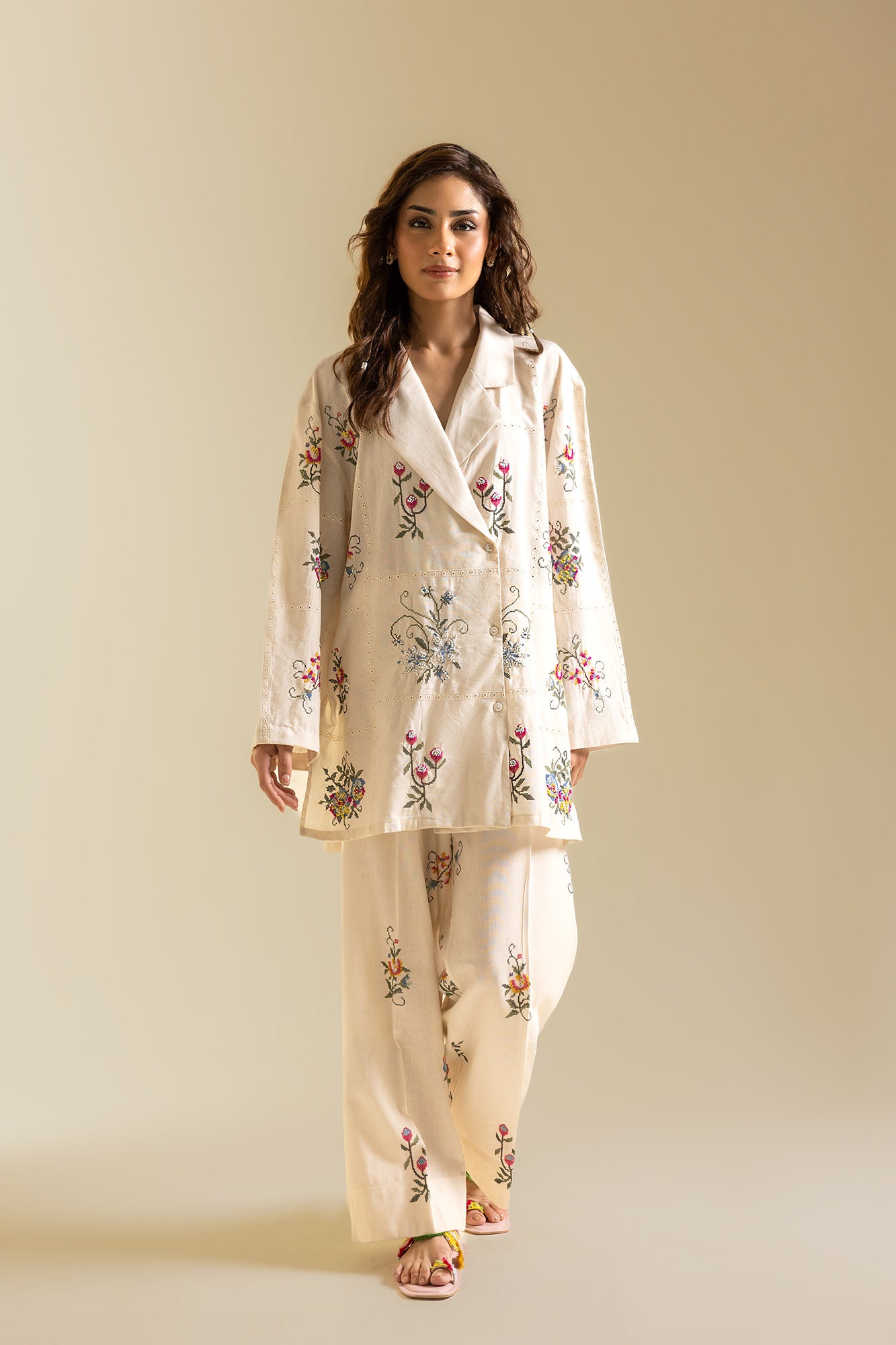 EMBROIDERED SUIT (S2E119/002/0551) - Image 2