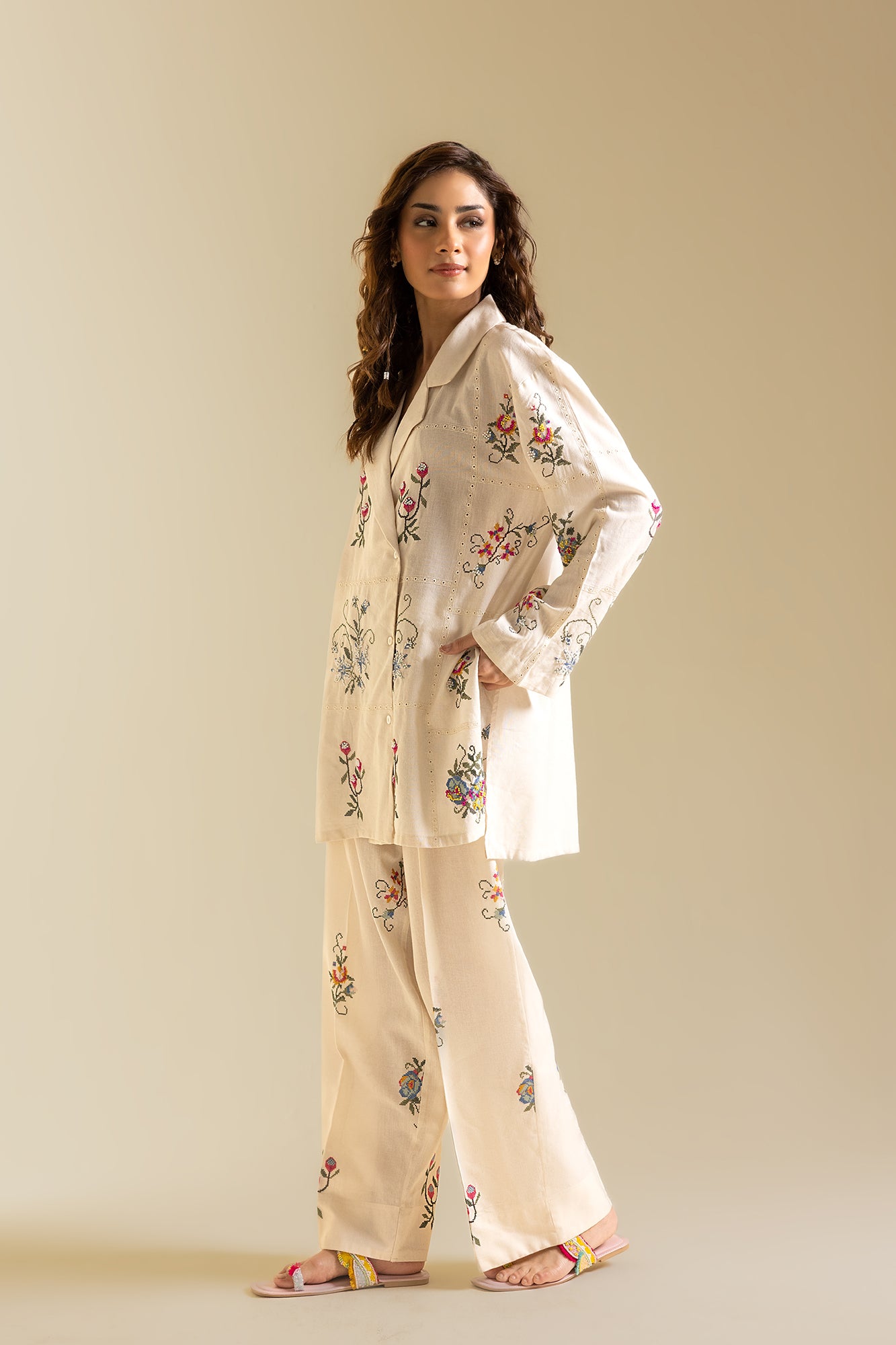 EMBROIDERED SUIT (S2E119/002/0551) - Image 3