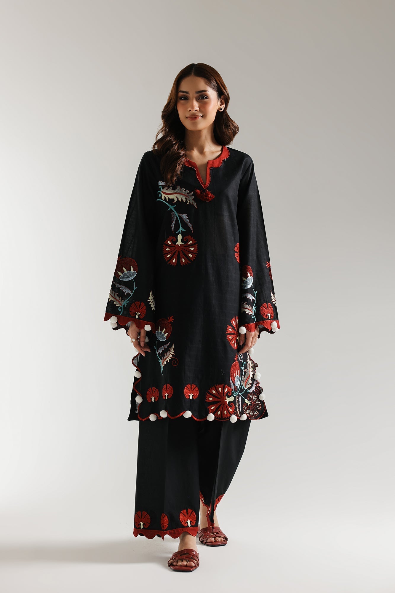 EMBROIDERED SUIT (S6E6538/102/902) - Image 2